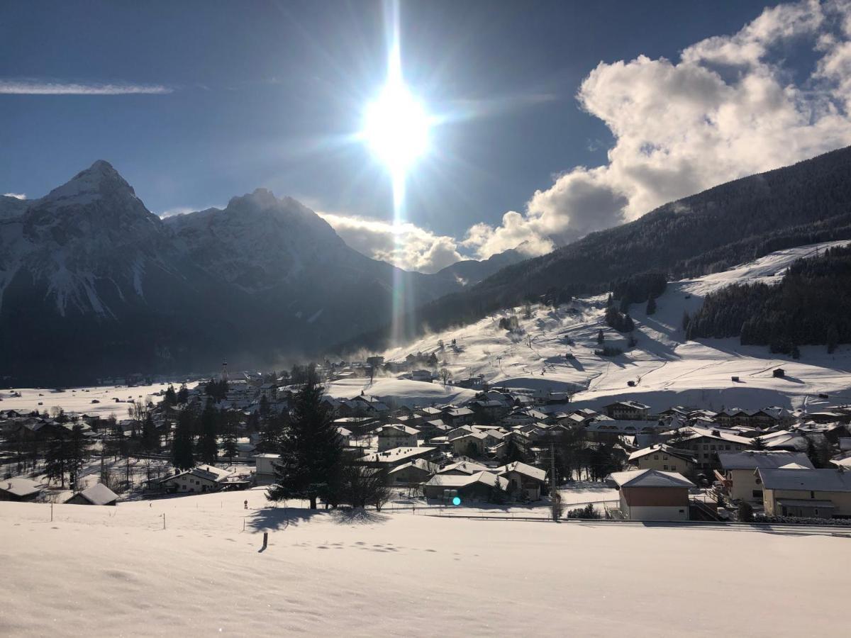 Panoramablick Lägenhet Lermoos Exteriör bild